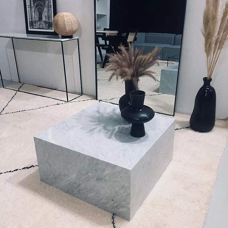 Table basse cube marbre Kasbah Design modèle Neyla blanc