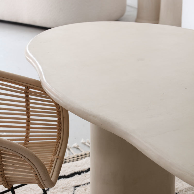 Table en bois et résine BALI Kasbah Design