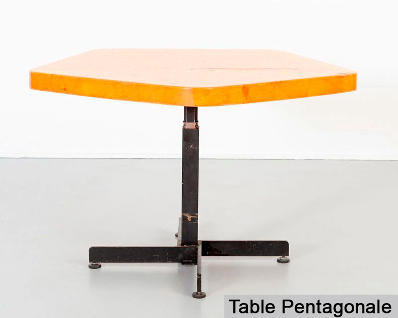 Table de repas Pentagonale de Charlotte Perriand - Kasbah Design