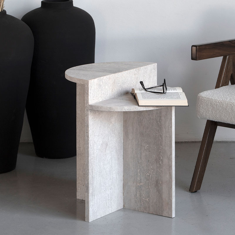 Table d'appoint en travertin Zaho Kasbah Design Marrakech