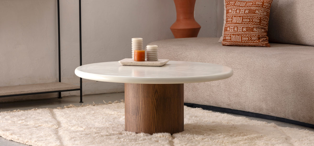 table basse Moka en béton ciré et bois Kasbah Design Marrakech