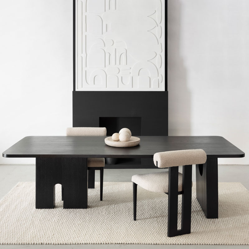 Table Massa en chêne teinté noir Kasbah Design Marrakech