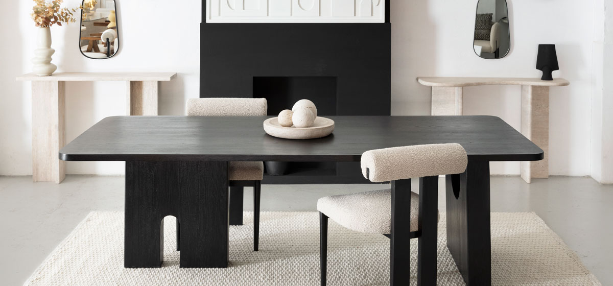 Table Massa en chêne teinté noir Kasbah Design Marrakech Table Massa en chêne teinté noir Kasbah Design Marrakech