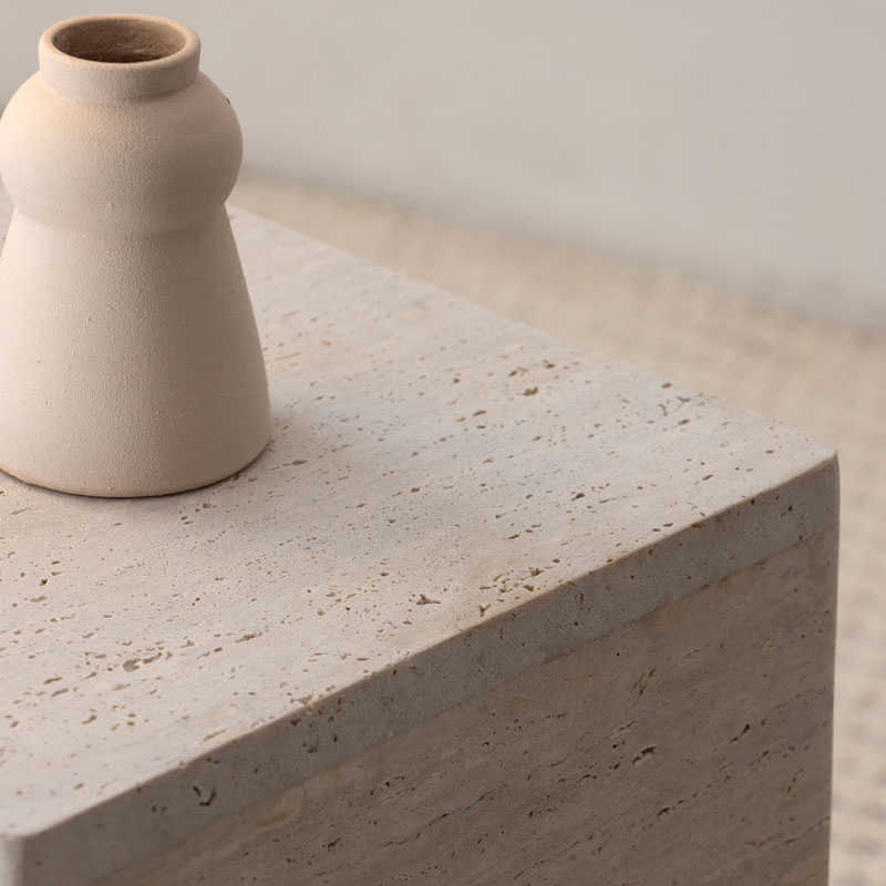 Table d'appoint en travertin Noren Marrakech Kasbah Design